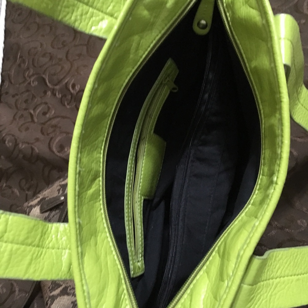Green Handbag - Picture 3 of 3